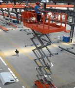 198彩灏柯双桅杆高空车出口哥斯达黎加