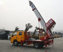 登高云梯车-鹿鸣机械设备厂家-登高云梯车上料车