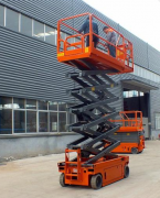 高空作业升降车厂家-湖南高空作业升降车-鹿鸣机