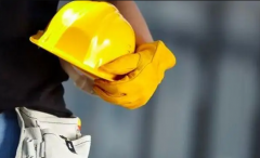 198彩移动式升降机操作人员需要准备什么装备？